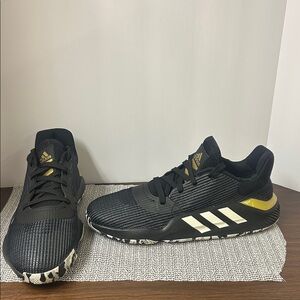 Adidas 2019 Pro Bounce Black Gold Size 11.5
